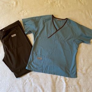Urbane scrubs
